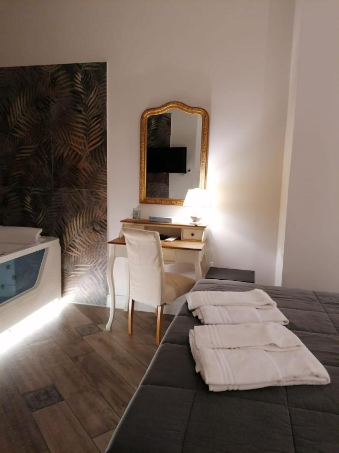 Real Giardinetto A Toledo Hotel Napoli Ngoại thất bức ảnh