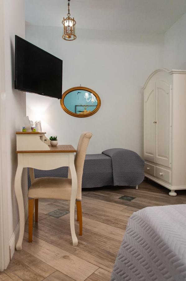 Real Giardinetto A Toledo Hotel Napoli Ngoại thất bức ảnh